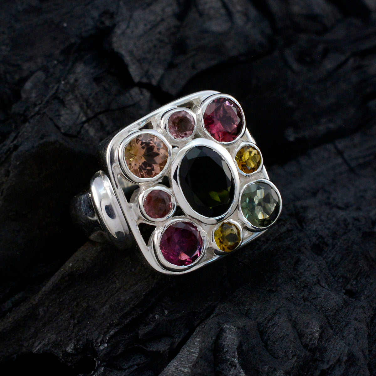 Julia Signet multicolor Navratna Ring