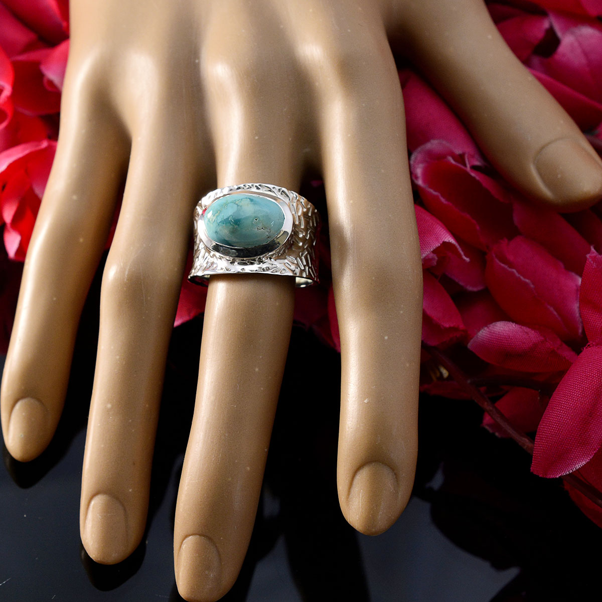 Rebeca engravings Turquoise Solitaire Ring