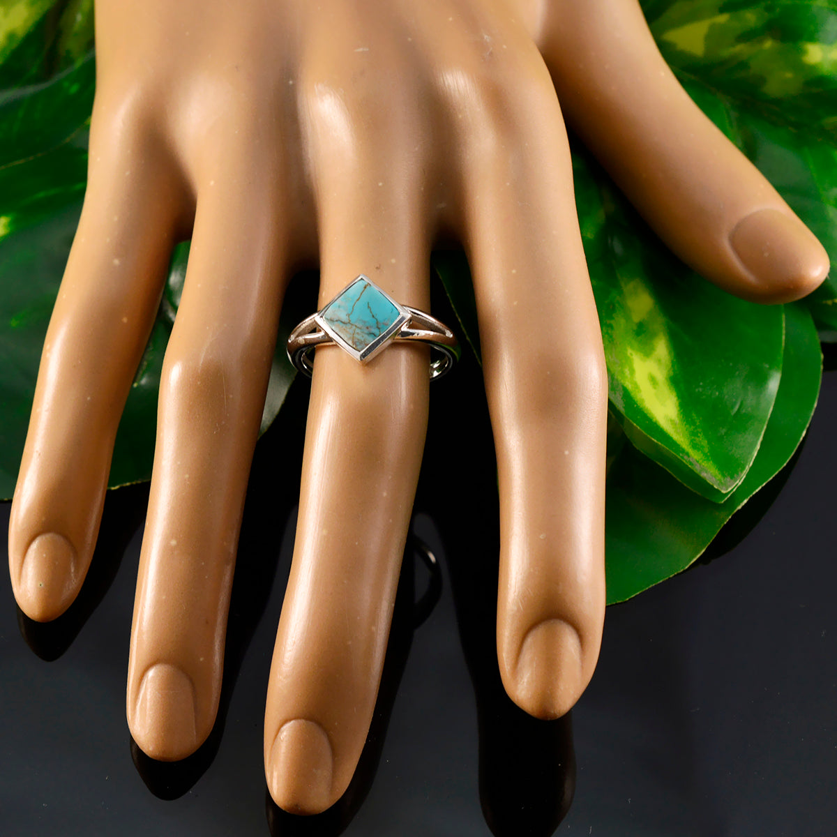 Hina Luxurious Turquoise Solitaire Ring