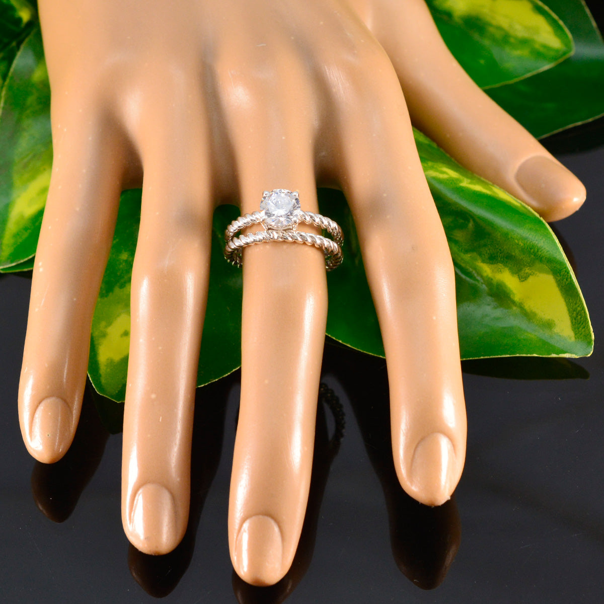 Antonia Graceful White Solitaire Ring