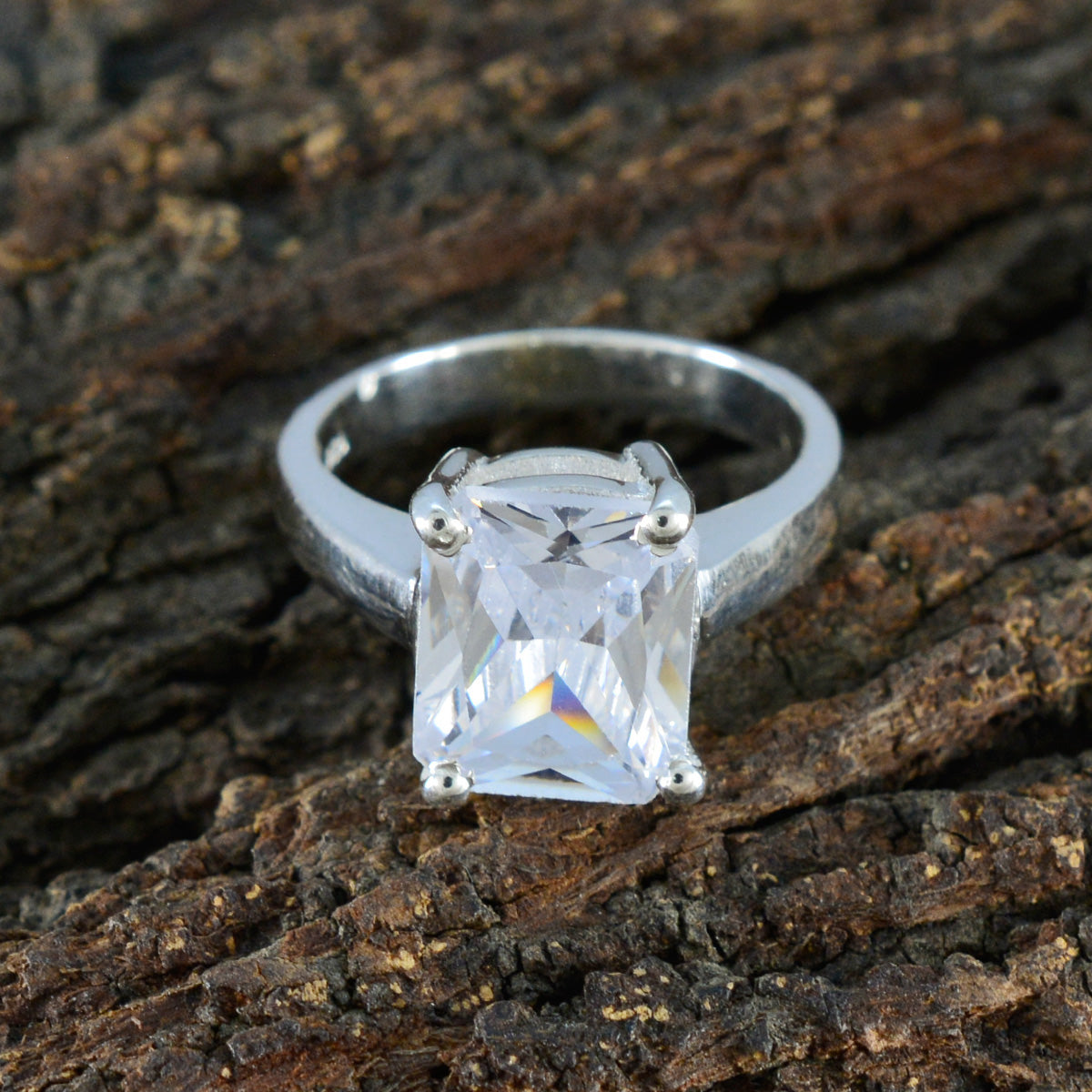 Savannah Feminine White Solitaire Ring