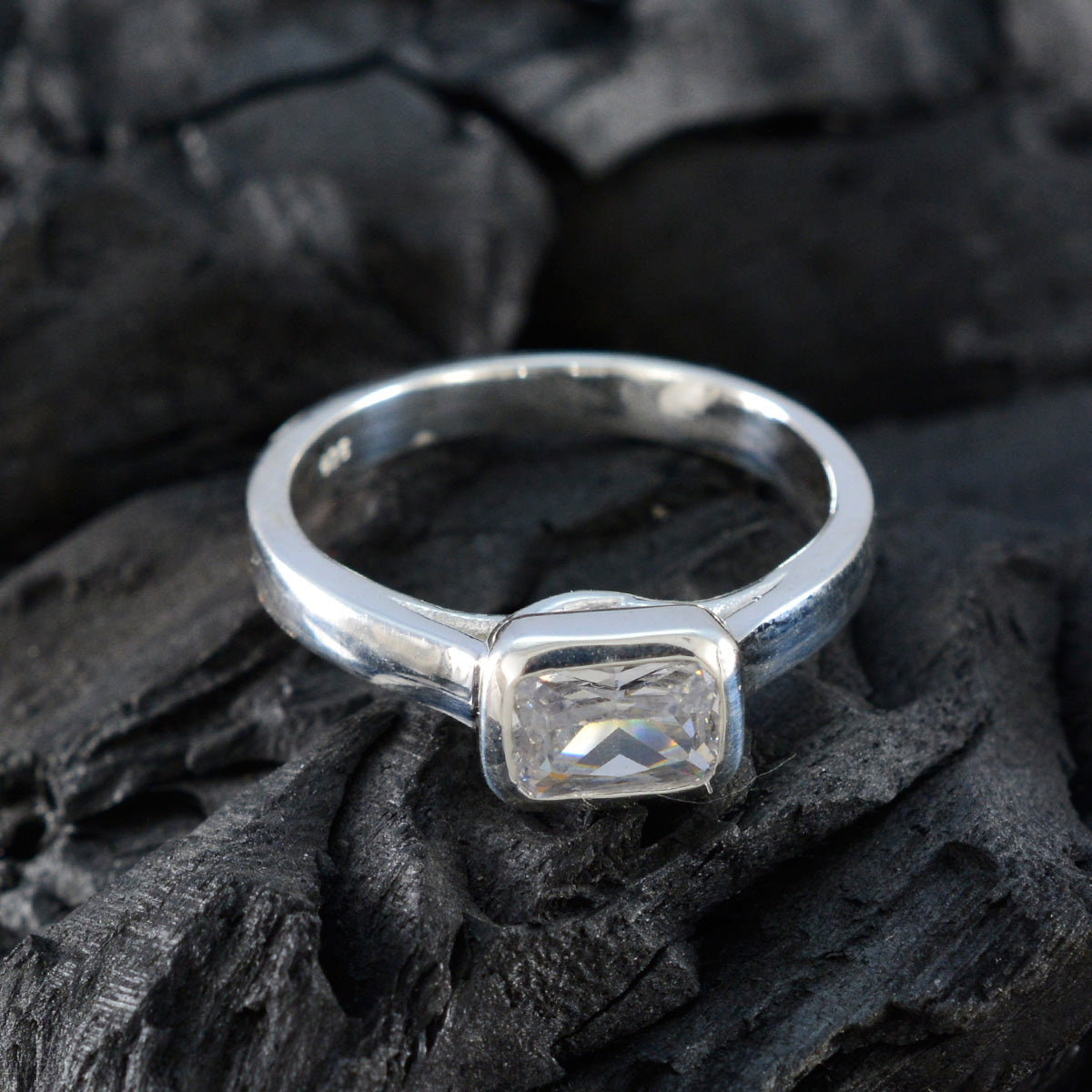 Zoe Abstract White Solitaire Ring