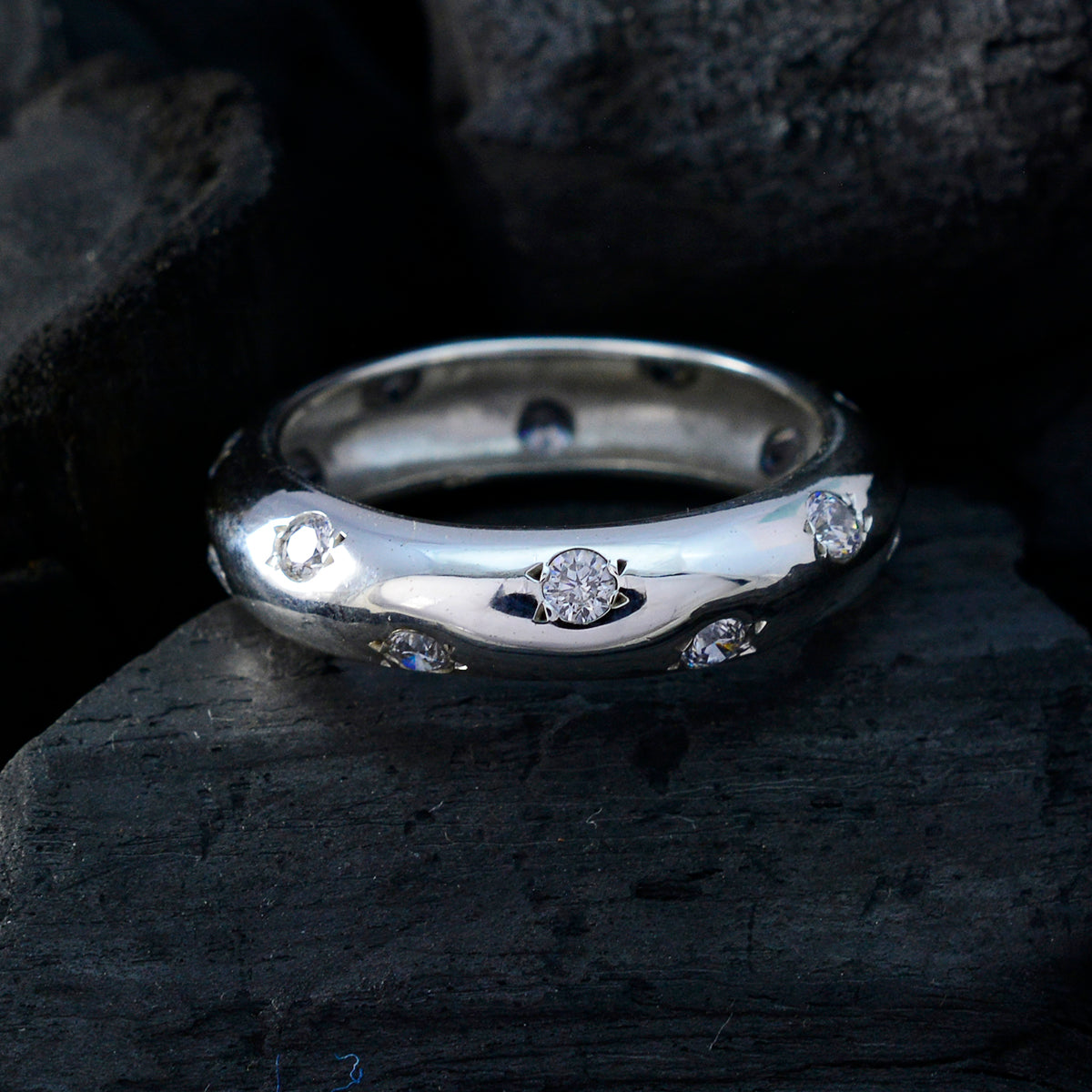 Meera Eternity White multiple Band