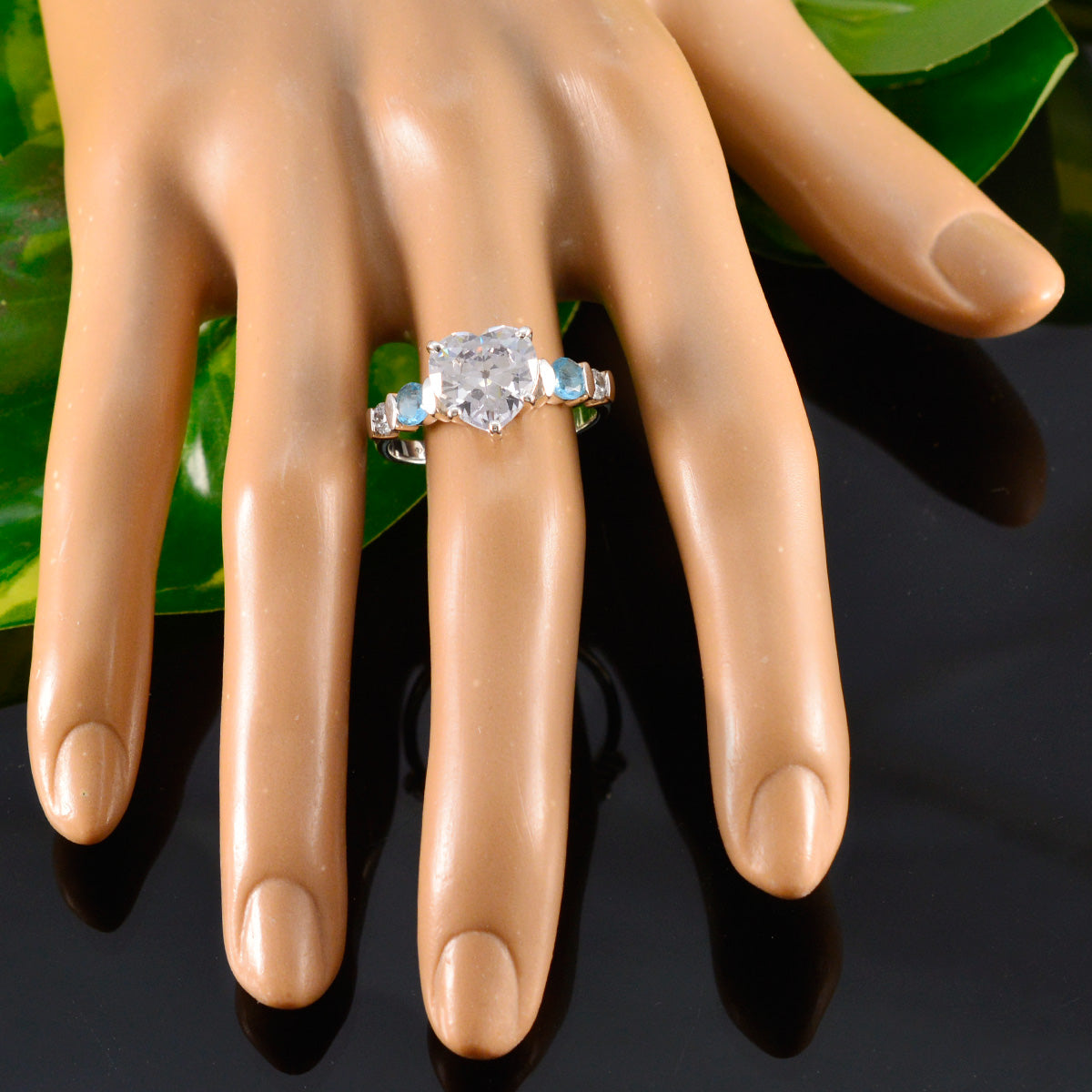 Nova Glamorous White Penta Ring