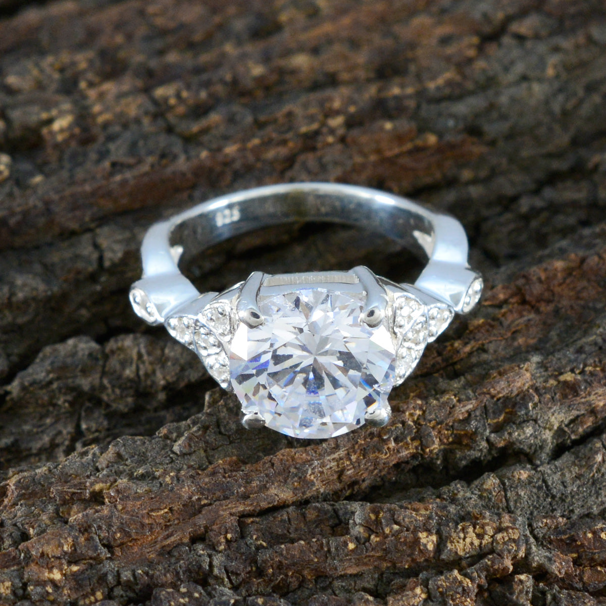 Nova Sophisticated White Halo Ring