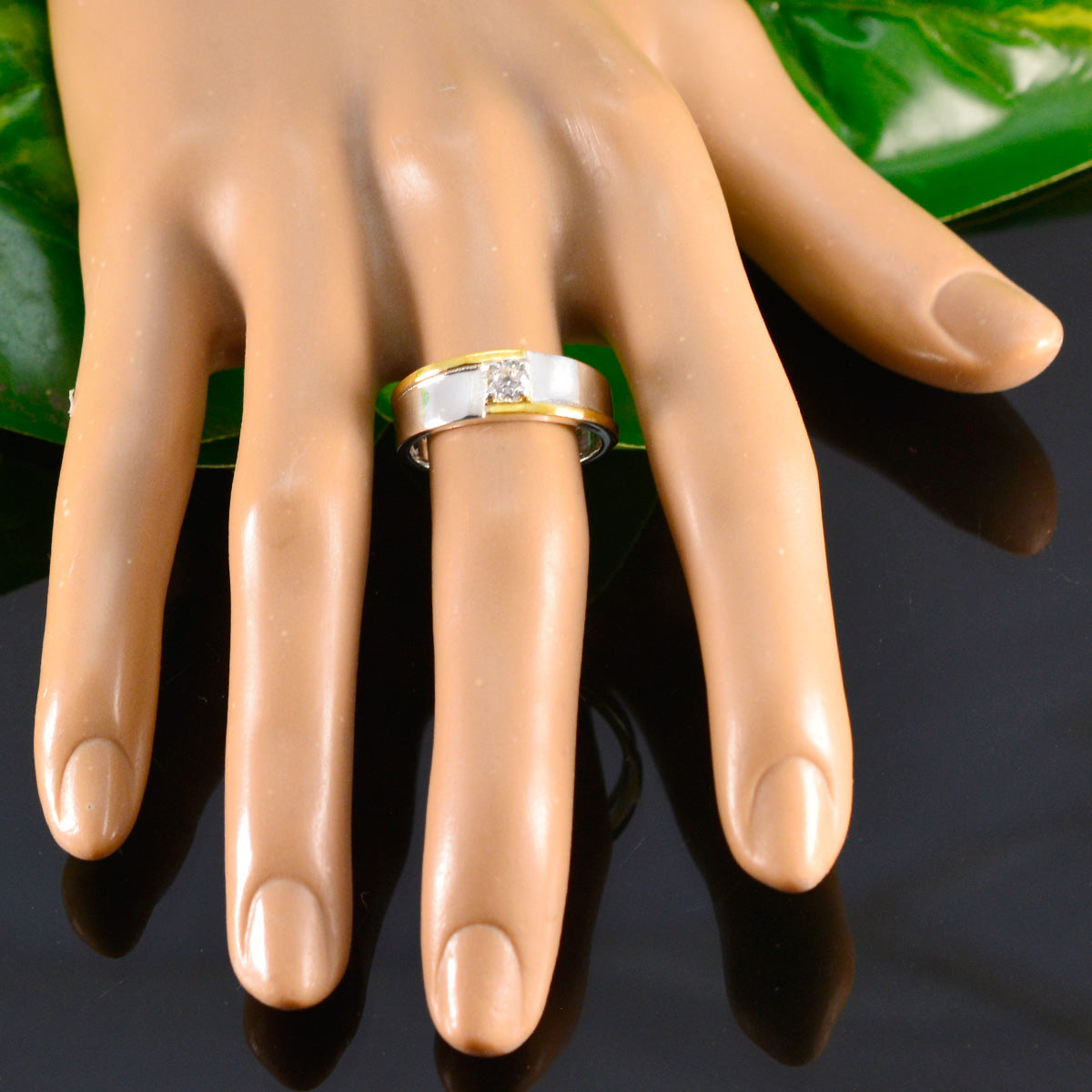 Lily Luxurious White Solitaire Band