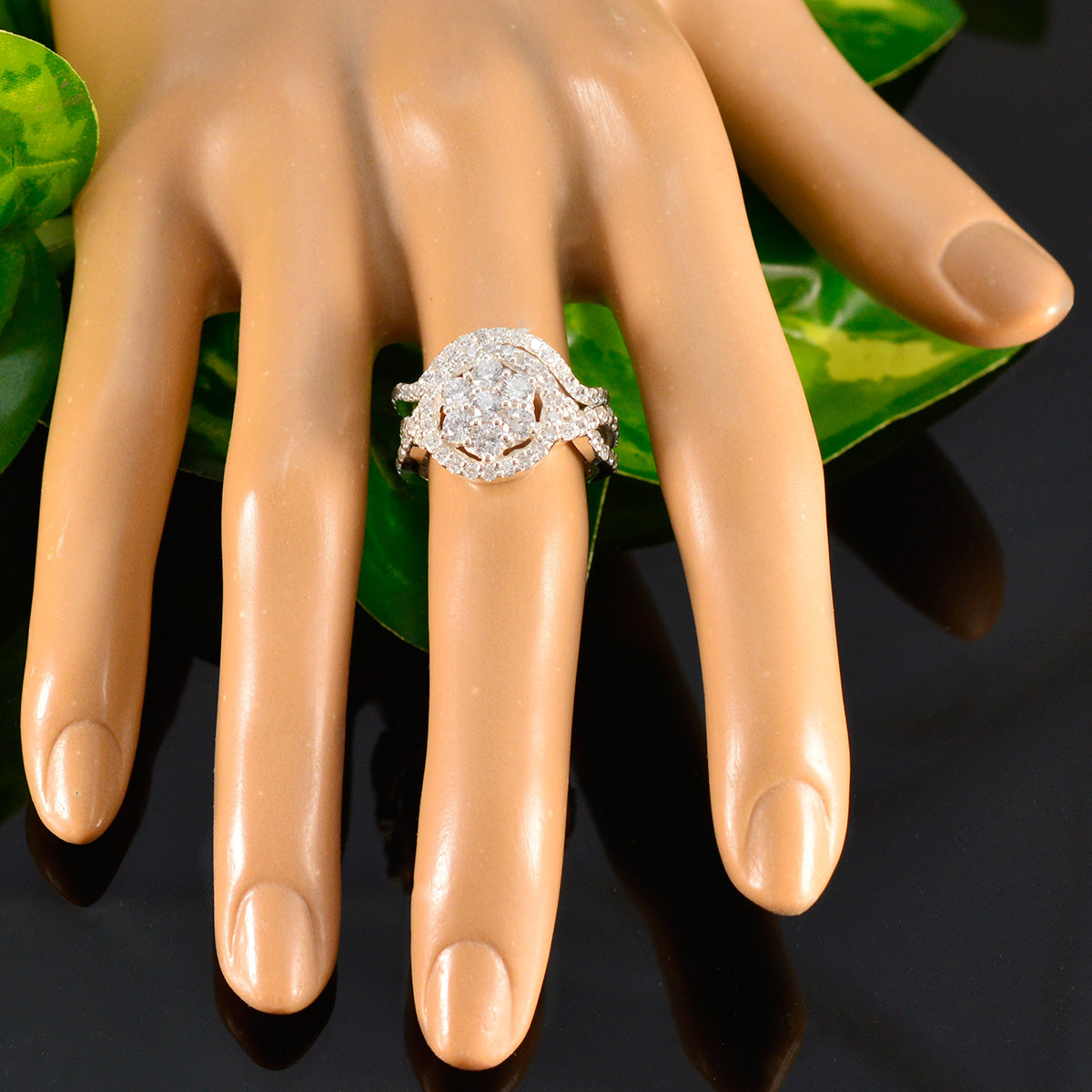 Violet Glamorous White Halo Ring