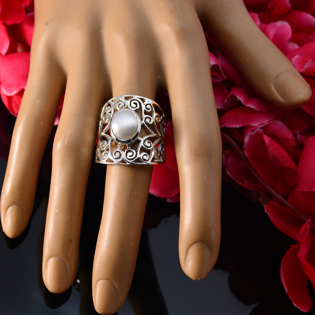 Leah Filigree White Solitaire Ring