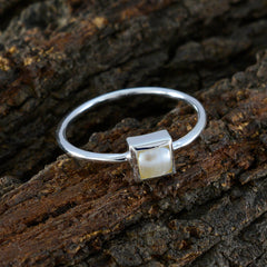 Putri Fairytale White Solitaire Ring