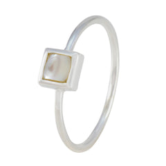 Putri Fairytale White Solitaire Ring