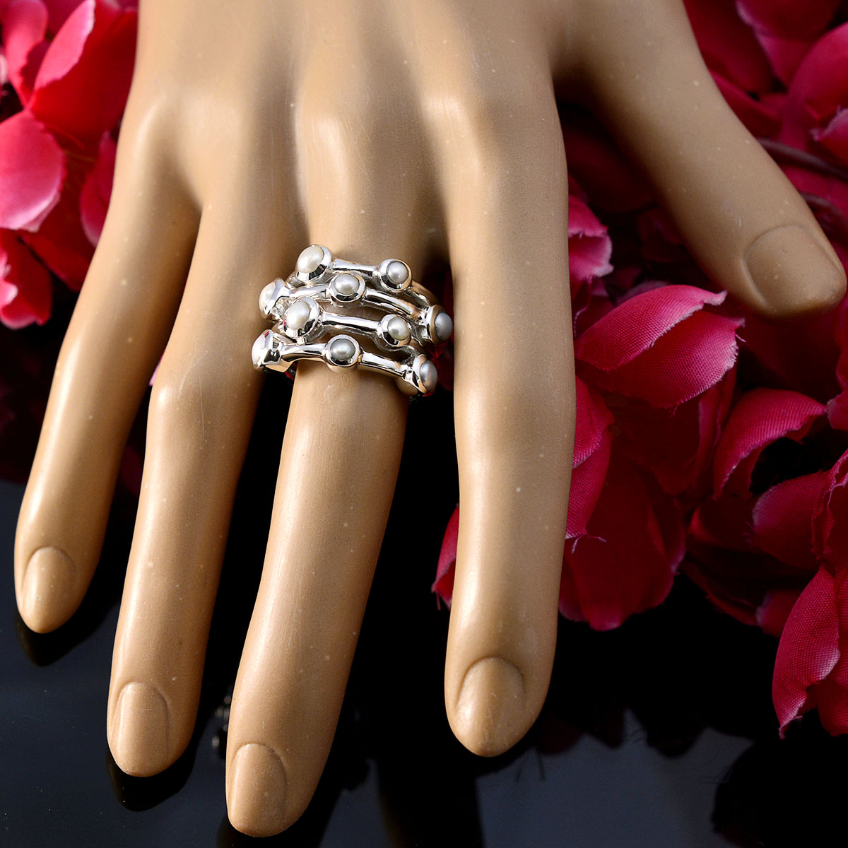 Ivy Armor White multiple Ring