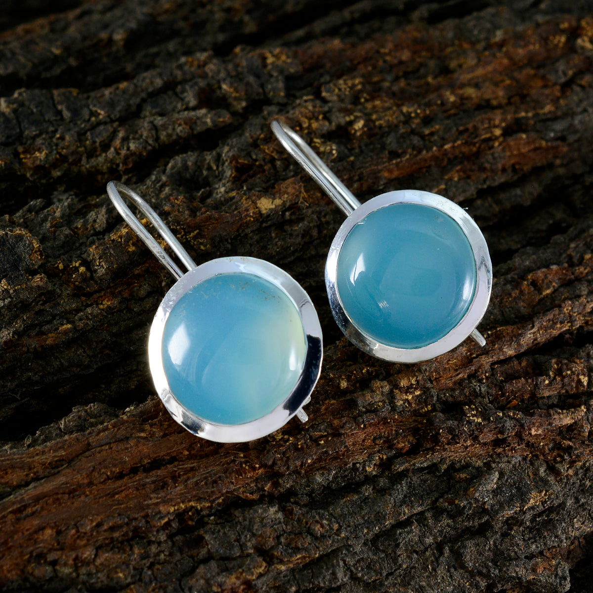 Evelyn Aqua Solitaire Earrings for Stylish Elegance