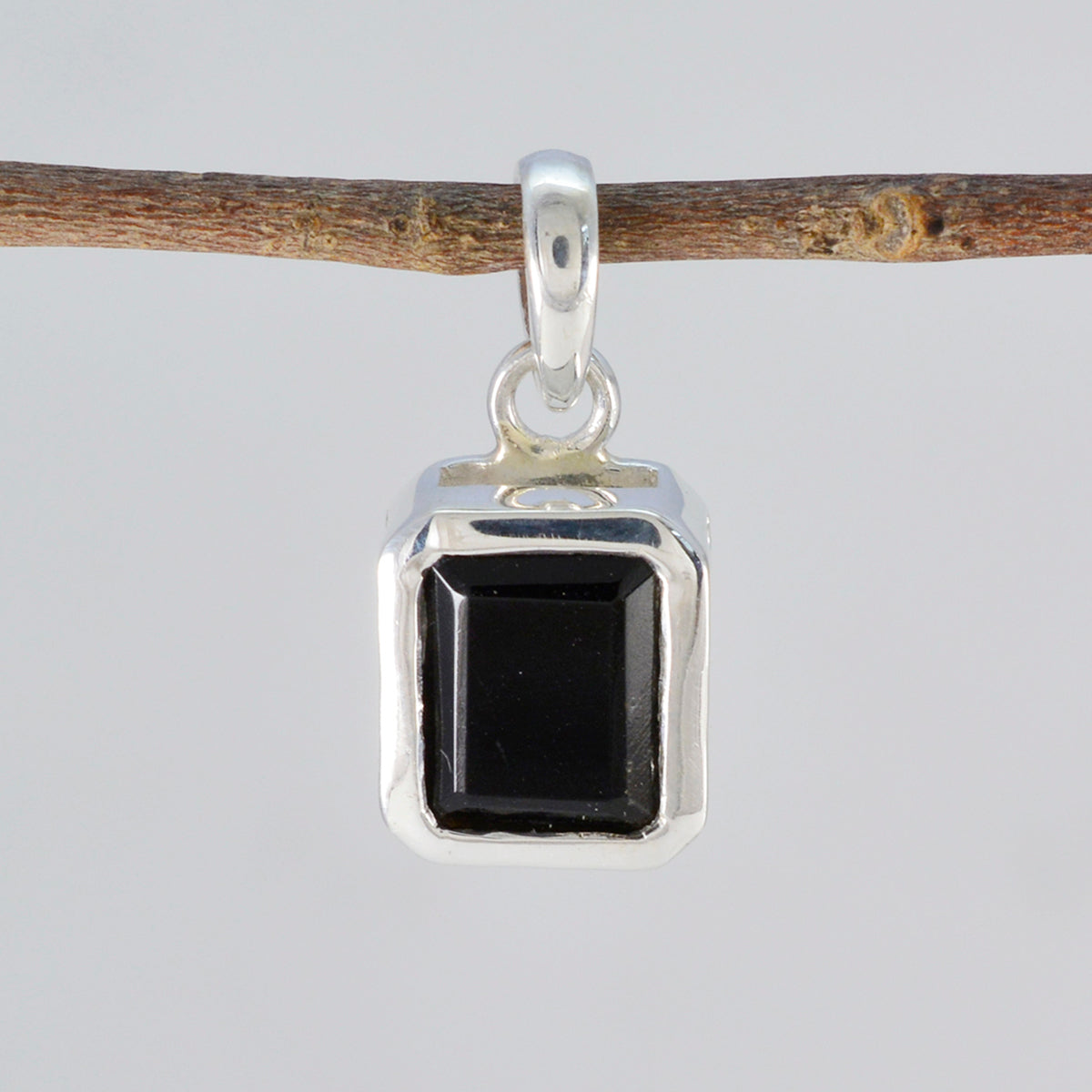 Julia Black Gemstone Pendant for Everyday Glam