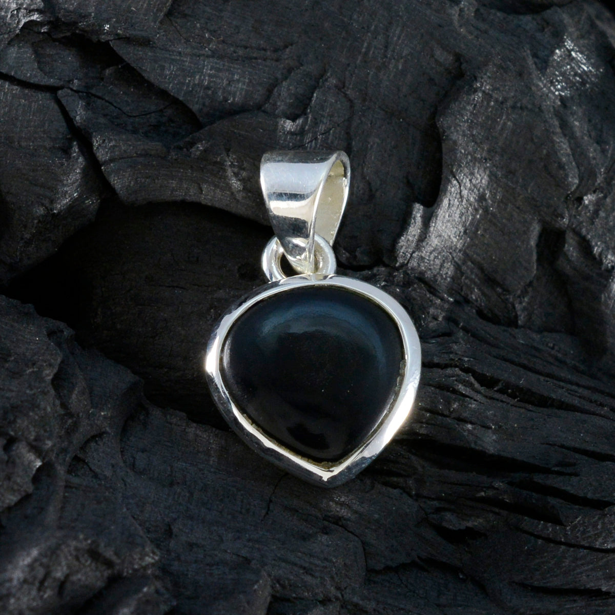 Rebeca Black Wedding Pendant Jewelry for Elegant Style
