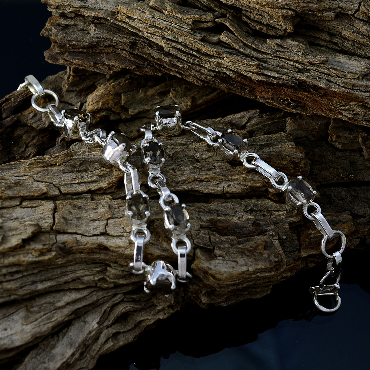 Eva Brown Links Bracelet for Everyday Glam