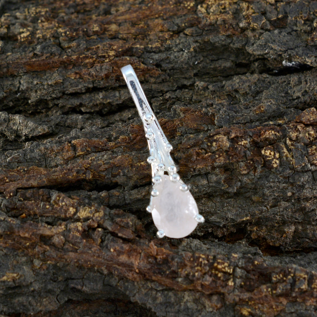 Carla Delicate Cocktail Pendant with Rose Quartz