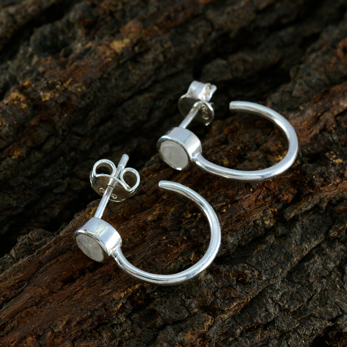 Ivy Delicate Solitaire Stud Earrings for Everyday Glam