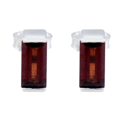 Julieta Elegant Solitaire Stud Earrings for Everyday Glam Garnet Red Stud