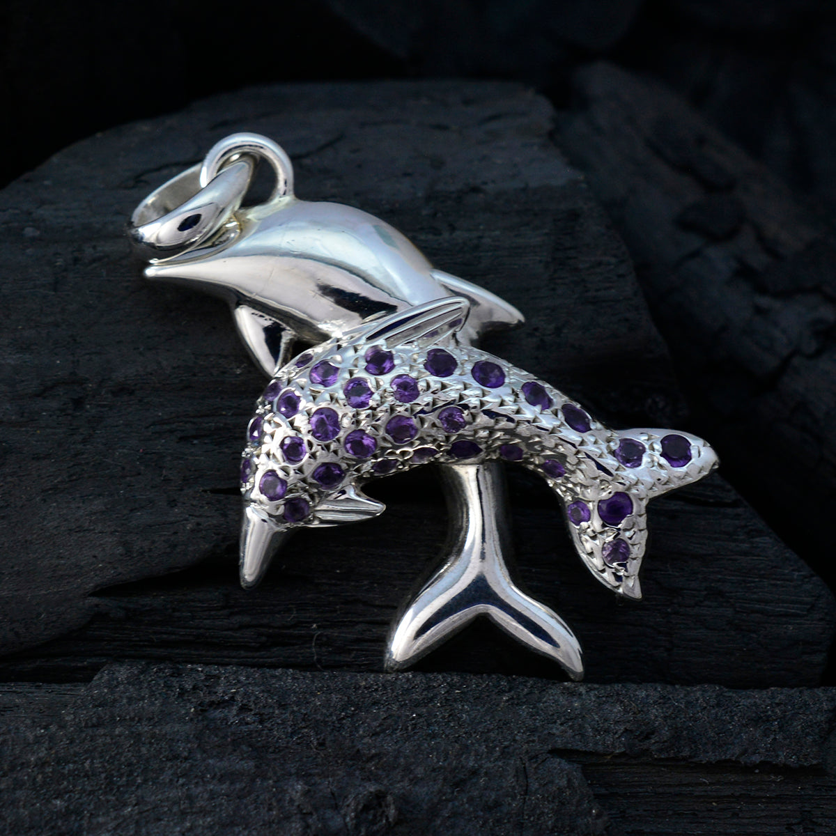 Yasmine Engagement Pendants India with Stunning Design