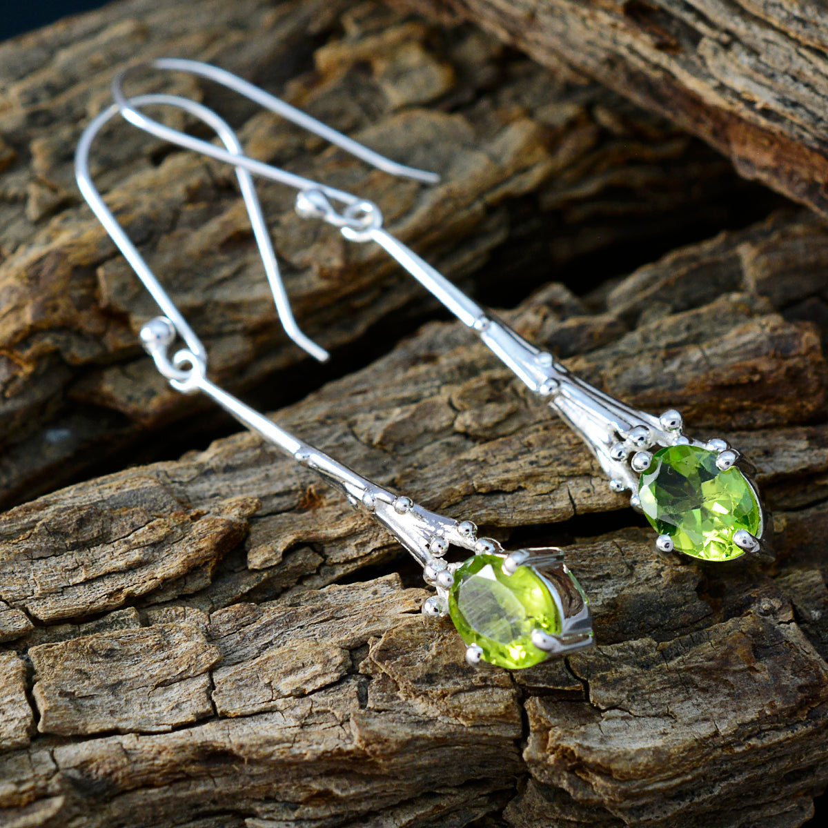 Eva Green Solitaire Earrings with Elegant Design