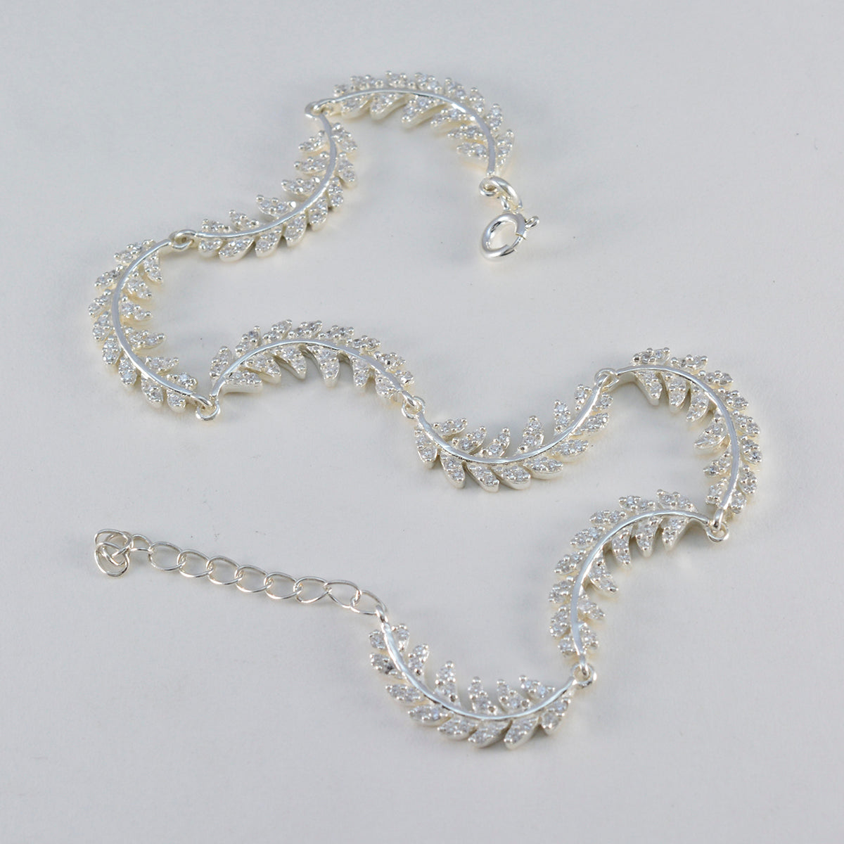 Nora Fashion Link Bracelet with Sparkling Detail