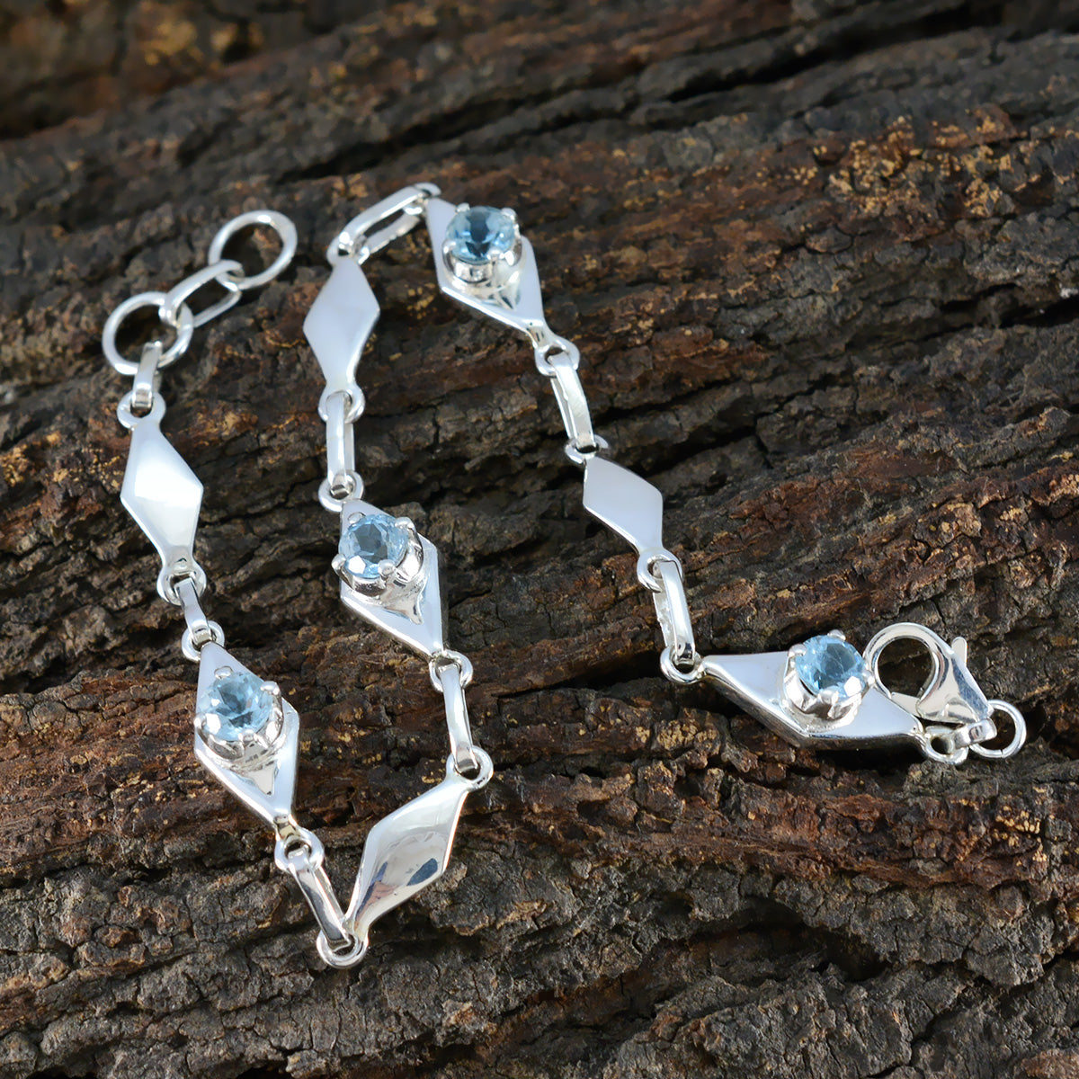 Bianca Featherlight Blue Links Bracelet for Everyday Glam