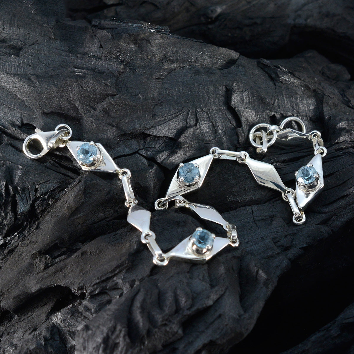 Bianca Featherlight Blue Links Bracelet for Everyday Glam