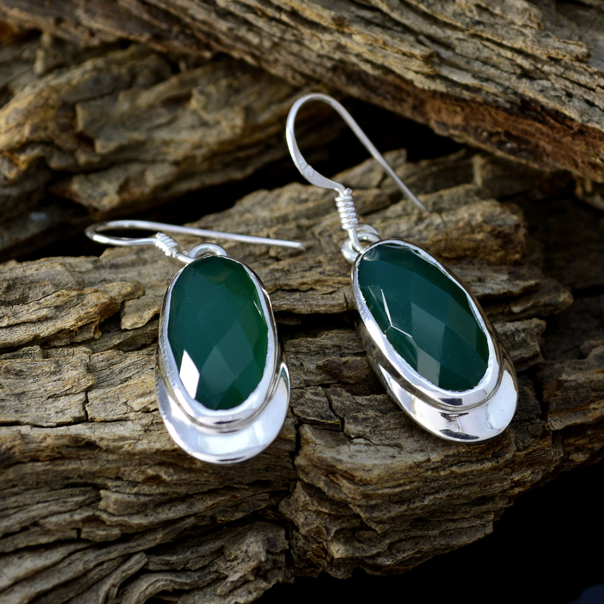 Natalia Green Solitaire Dangle Earrings for Glam Looks