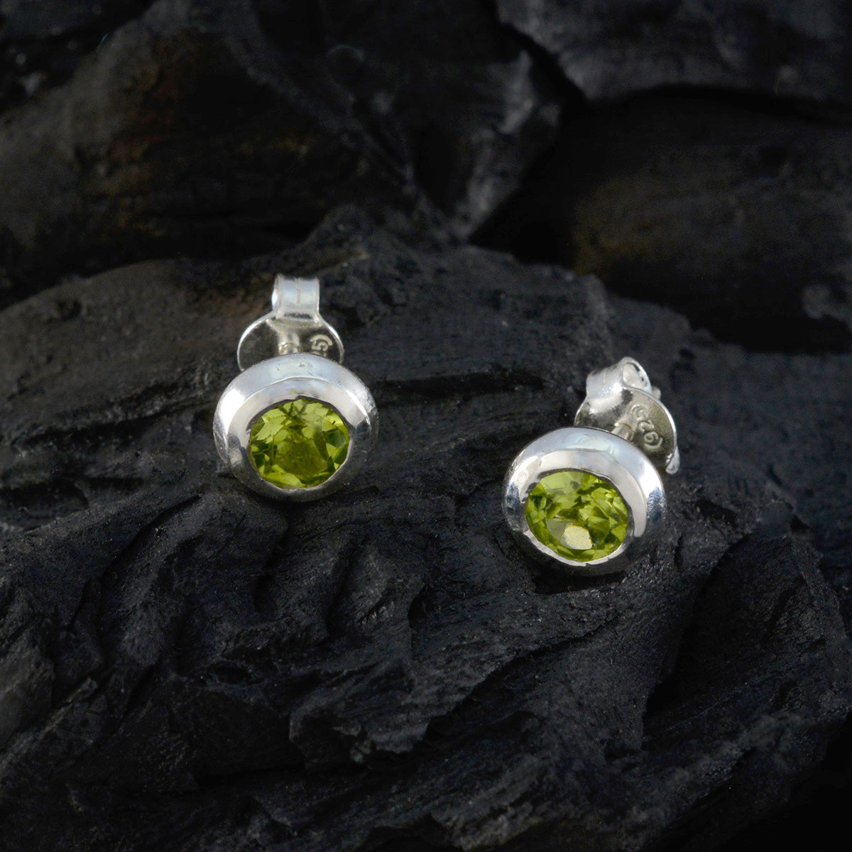 Eliza Green Solitaire Stud Earrings for Every Occasion