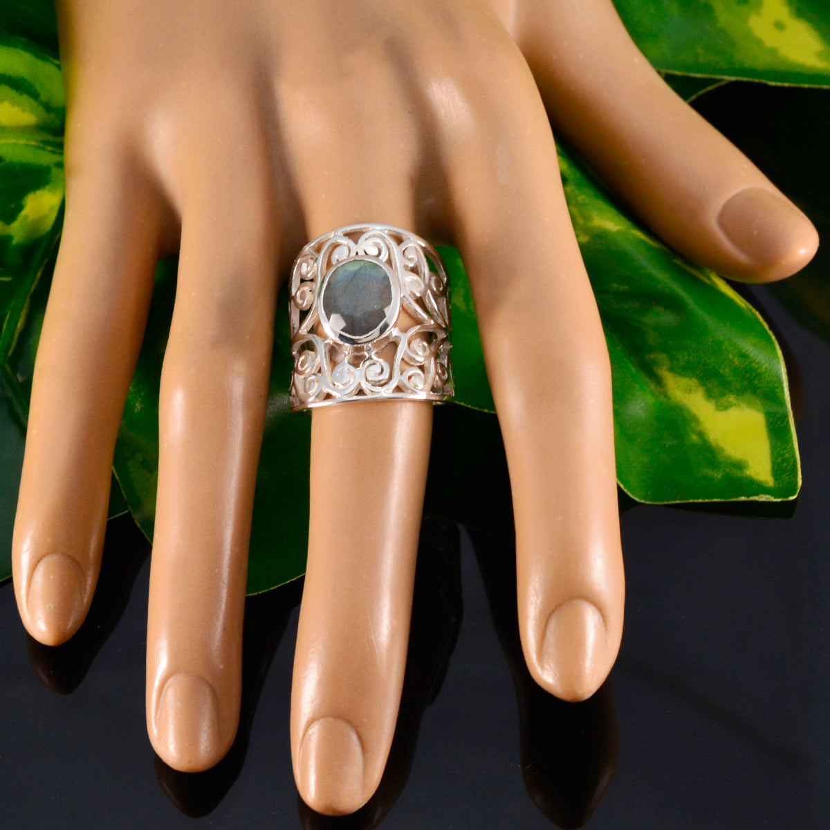 Sara Grey Filigree Solitaire Ring for Everyday Glam