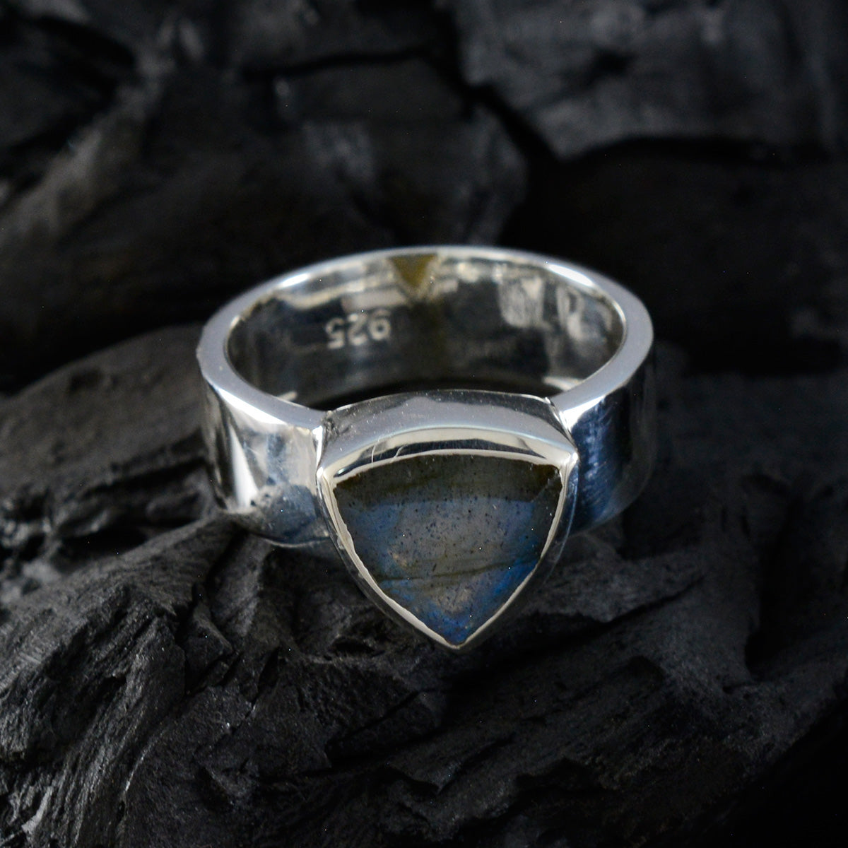 Zoe Grey Solitaire Band Ring with Unique Design