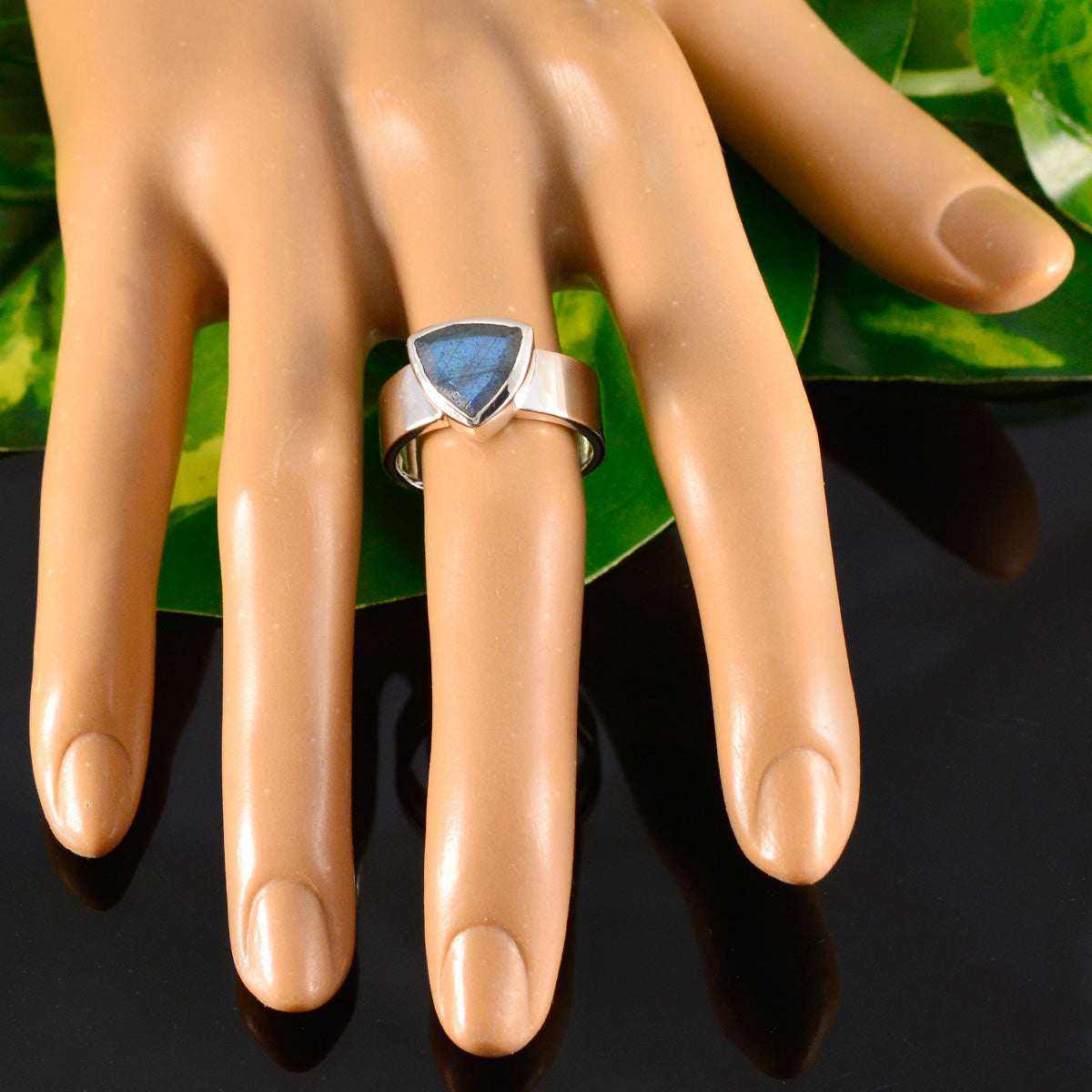 Zoe Grey Solitaire Band Ring with Unique Design