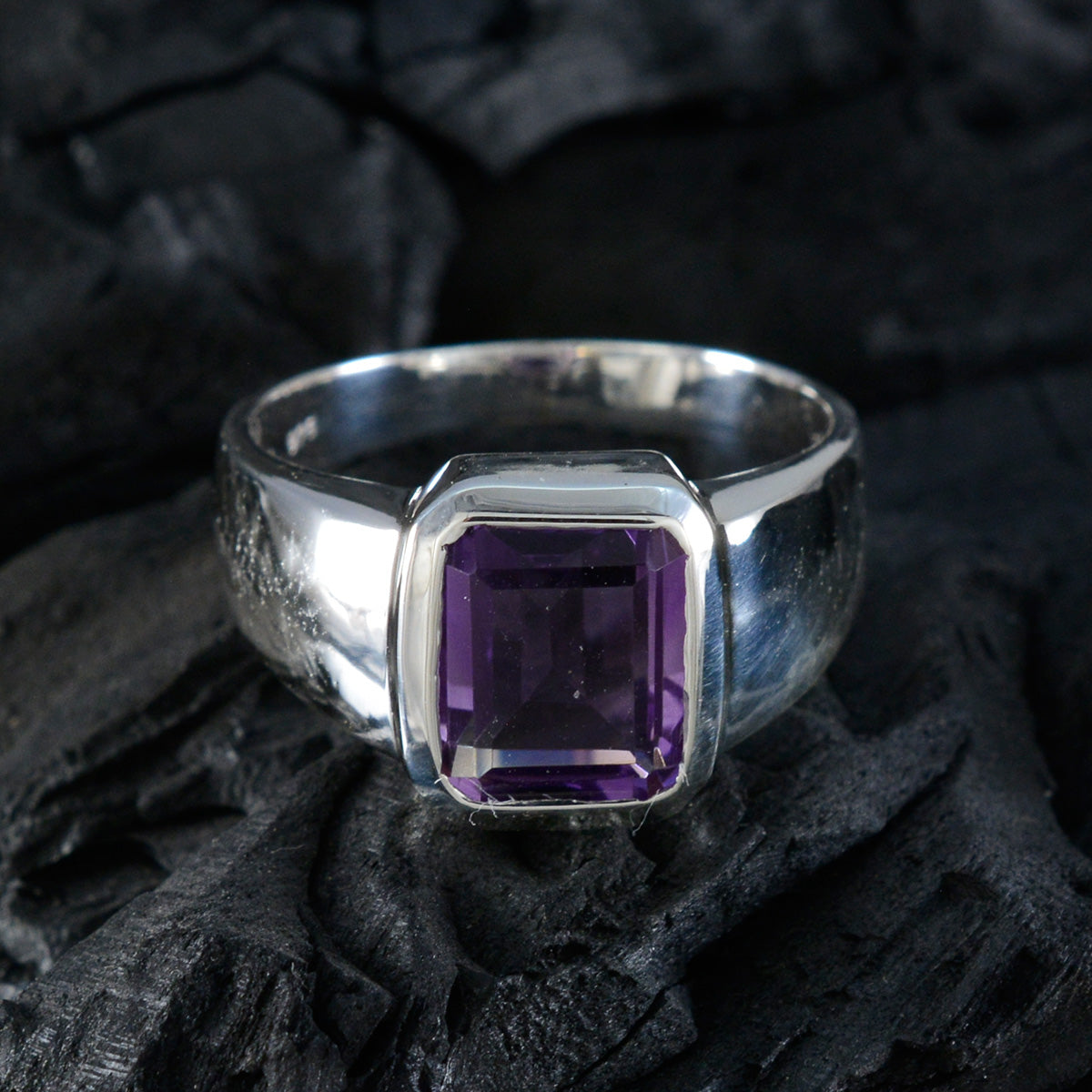 Natcha Purple Solitaire Ring India with Amethyst Gem