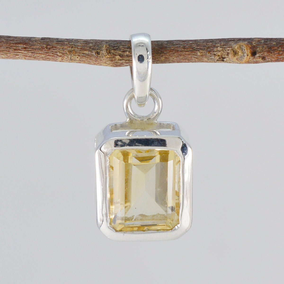 Julieta Yellow Pendant - Elegant Gemstone Jewelry