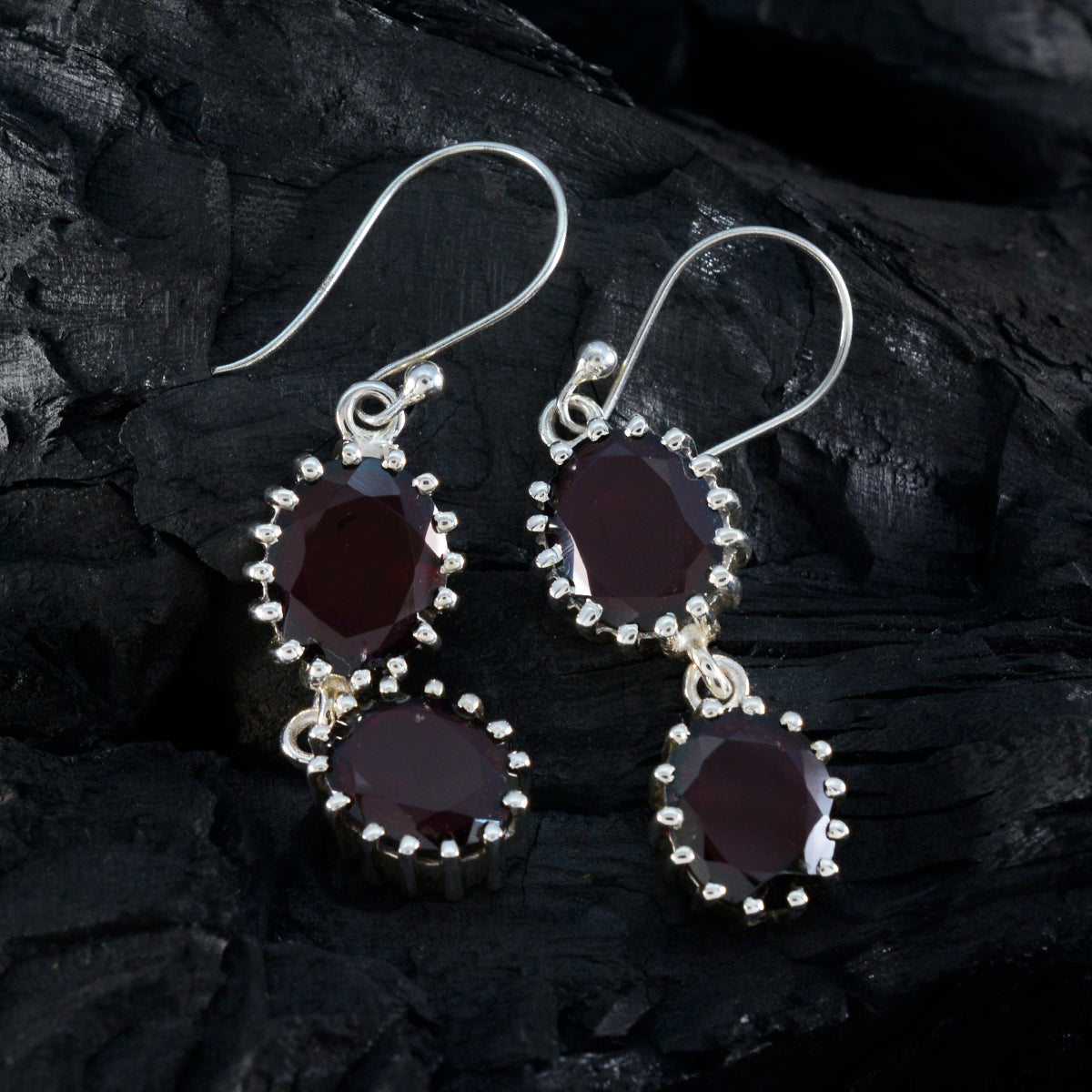 Layla Toi Et Moi Earrings - Elegant Gemstone Design