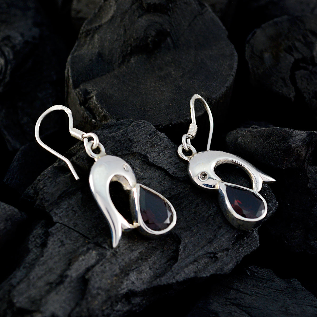 Lily Red Solitaire Earrings for Everyday Elegance