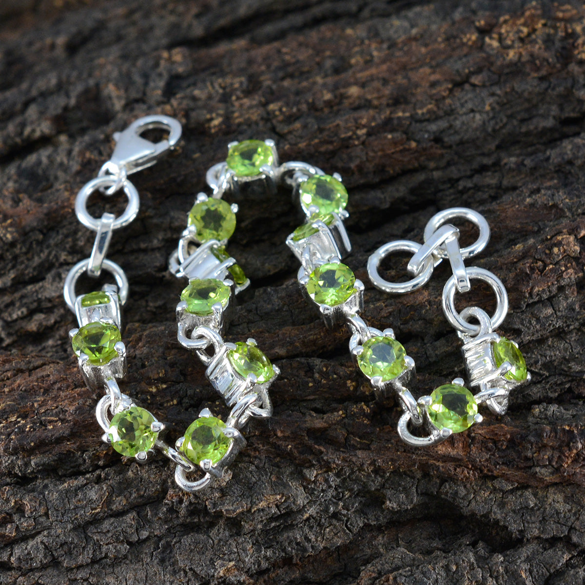 Lucia Featherlight Green Bracelet for Any Occasion