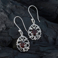 Mila Solitaire Dangle Earrings for Everyday Elegance