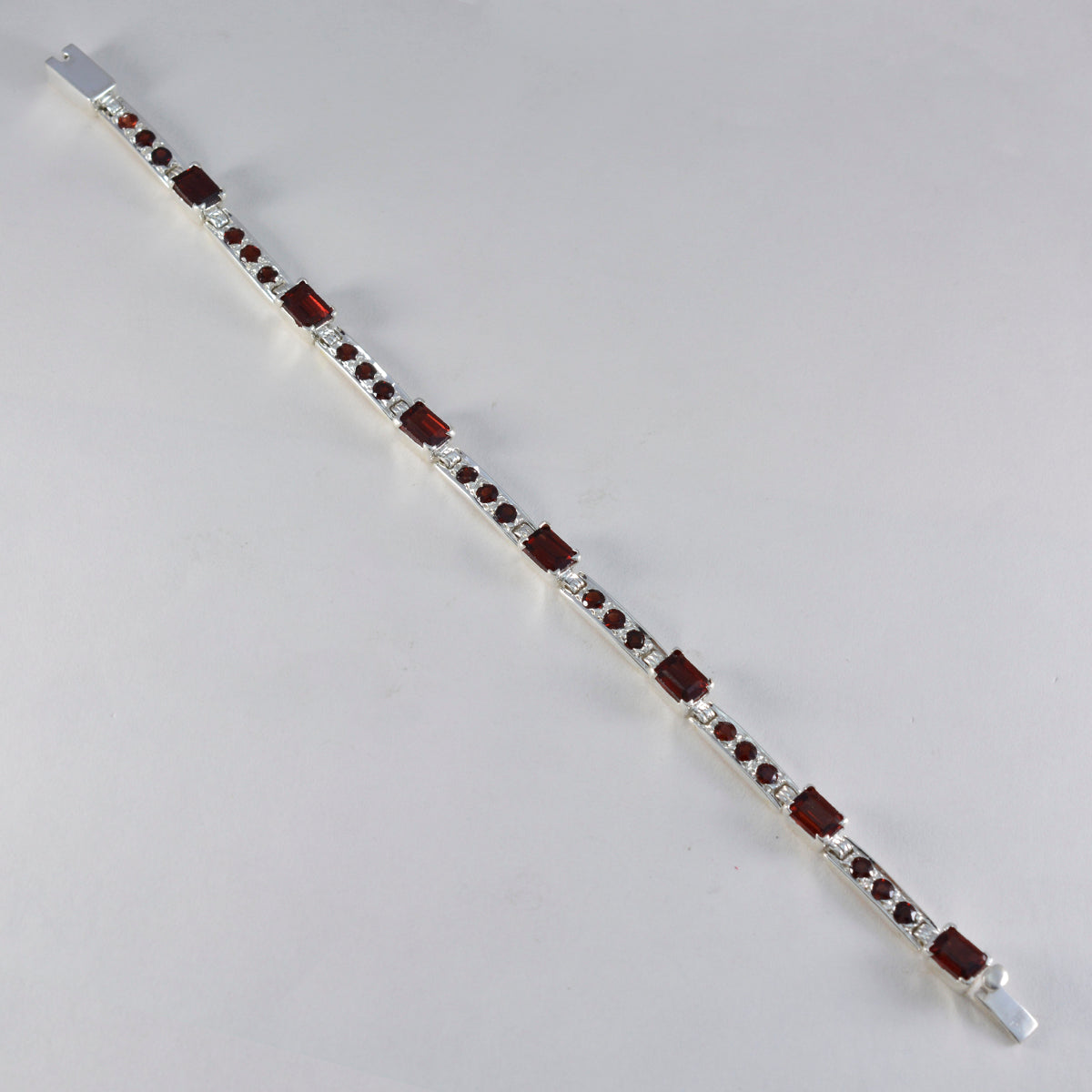 Tereza Minimal Red Tennis Bracelet for Everyday Glam