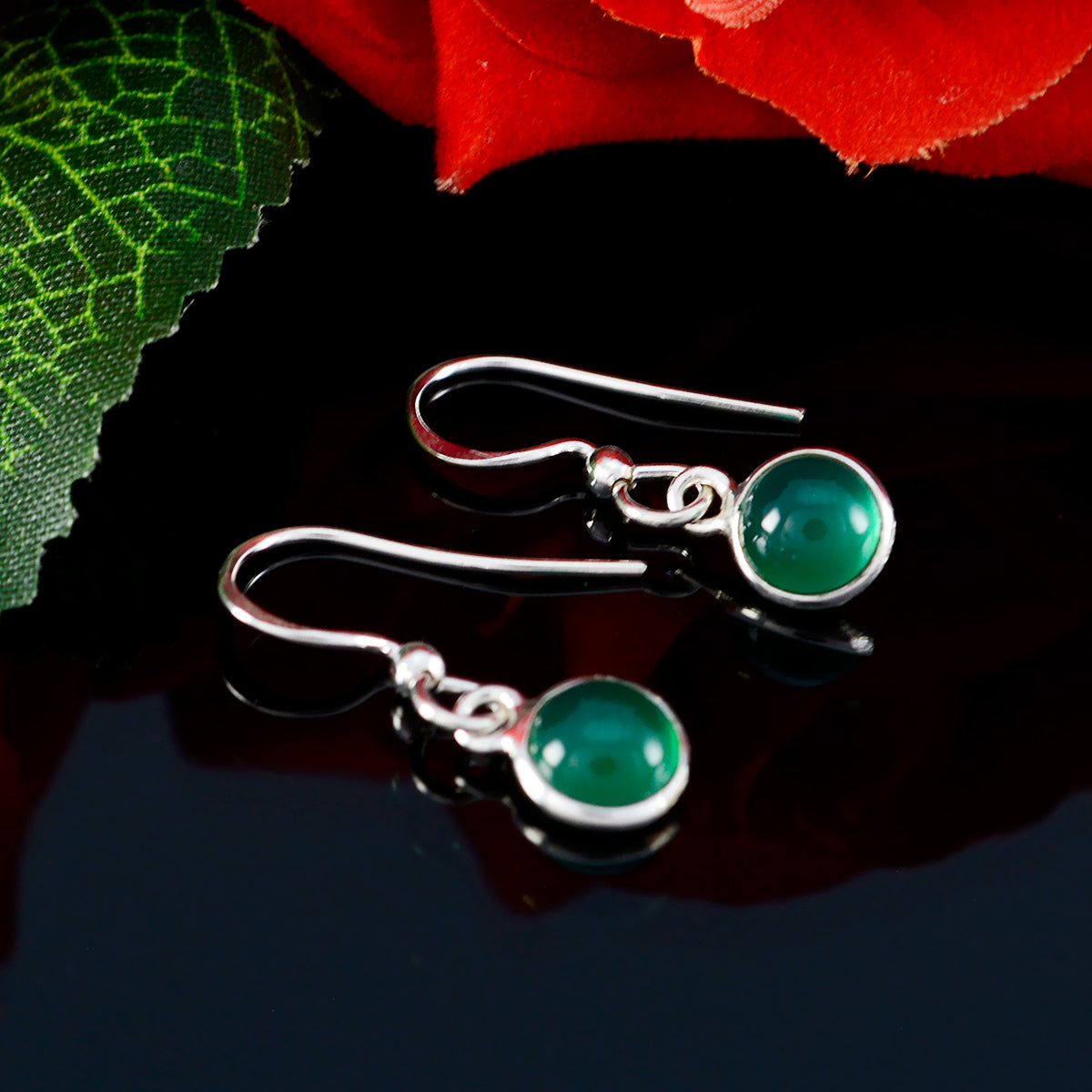 Bianca Minimalist Green Dangle Earrings for Everyday Wear