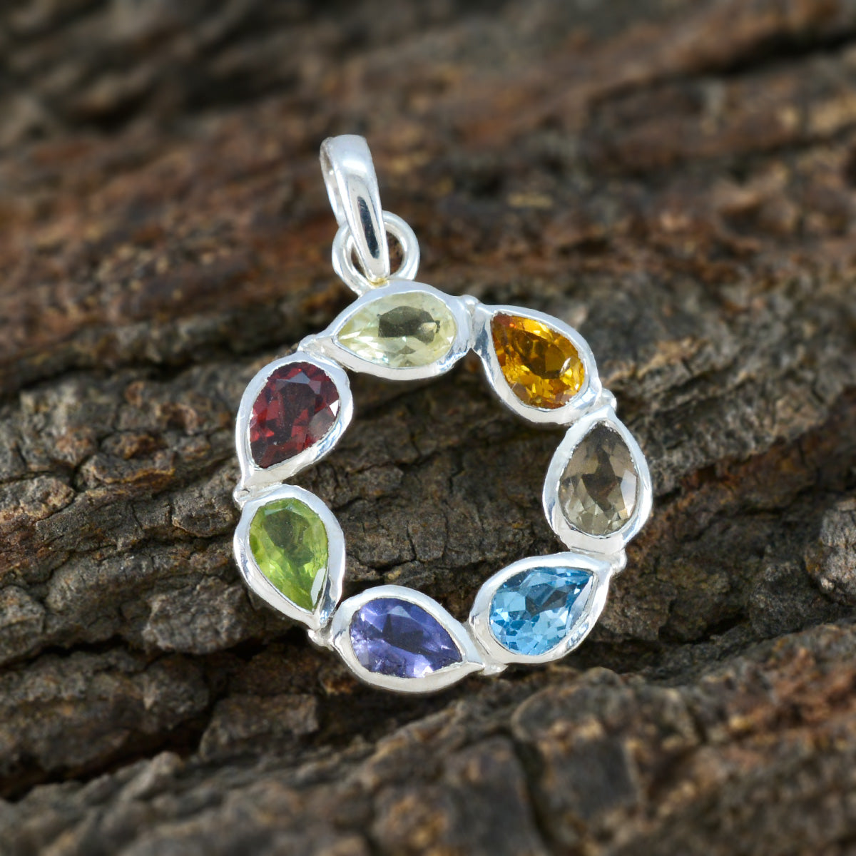 Inès Multicolor Dainty Pendant for Everyday Glam