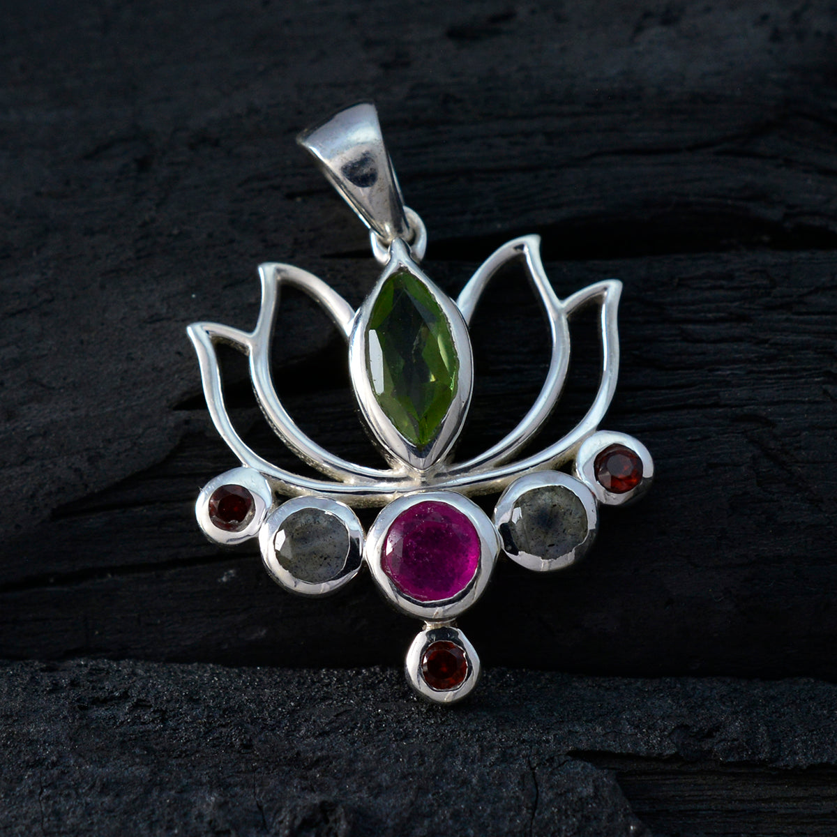 Rosa multicolor Rope-Wire Dainty Pendant