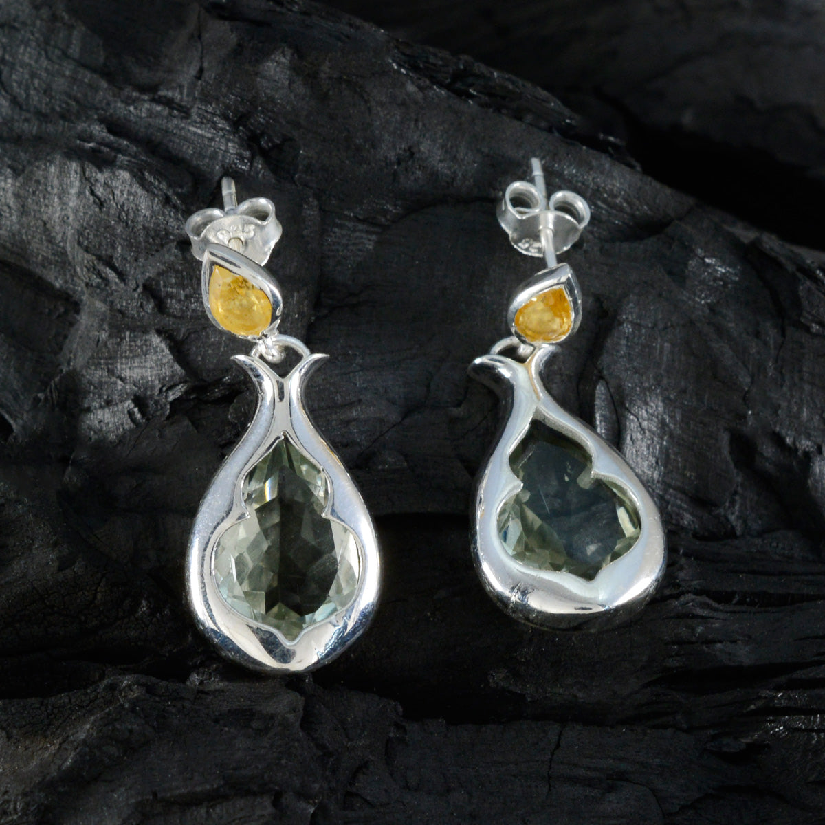 Hanna Multicolor Toi et Moi Earrings for Every Occasion