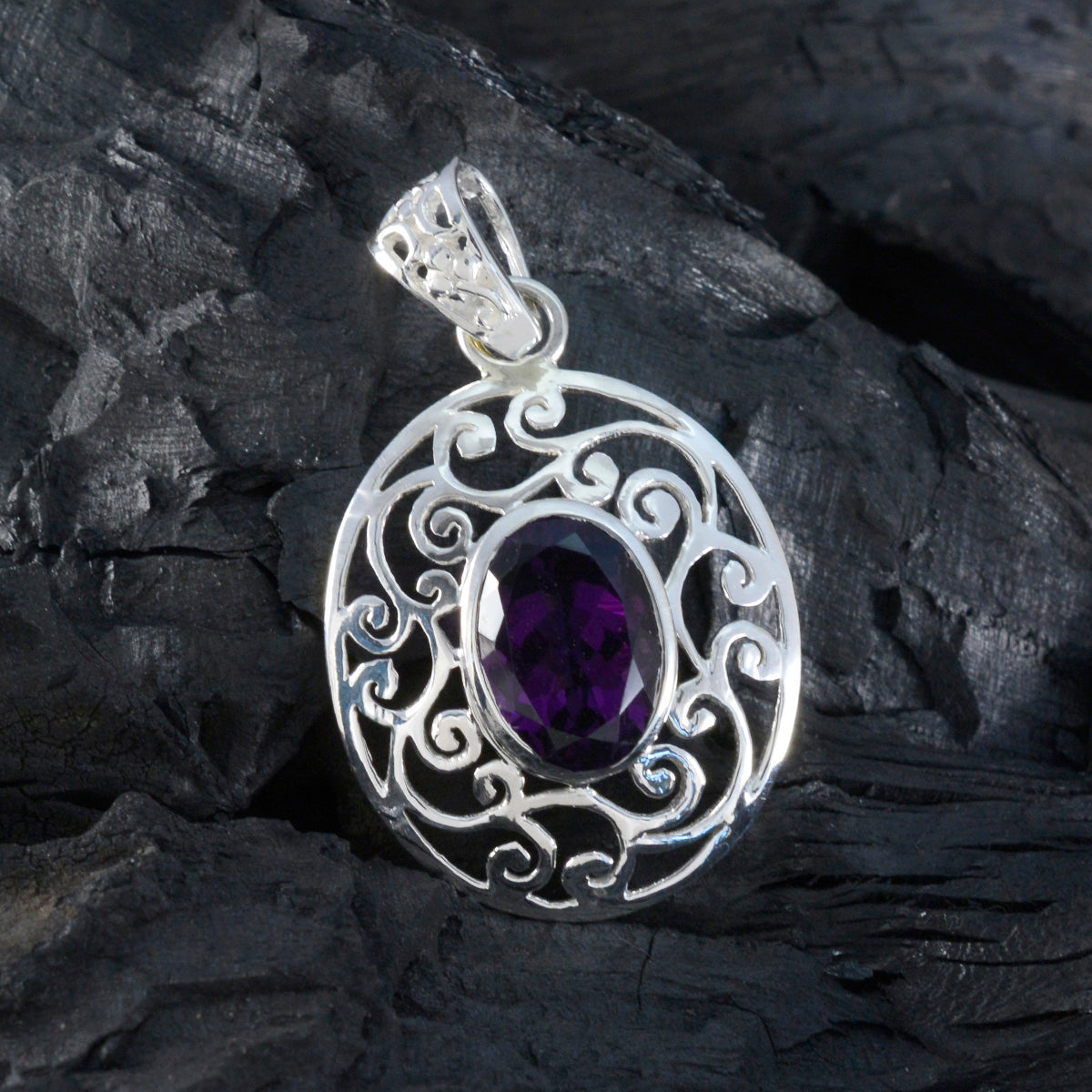 Ellie Purple Filigree Pendant for Everyday Elegance