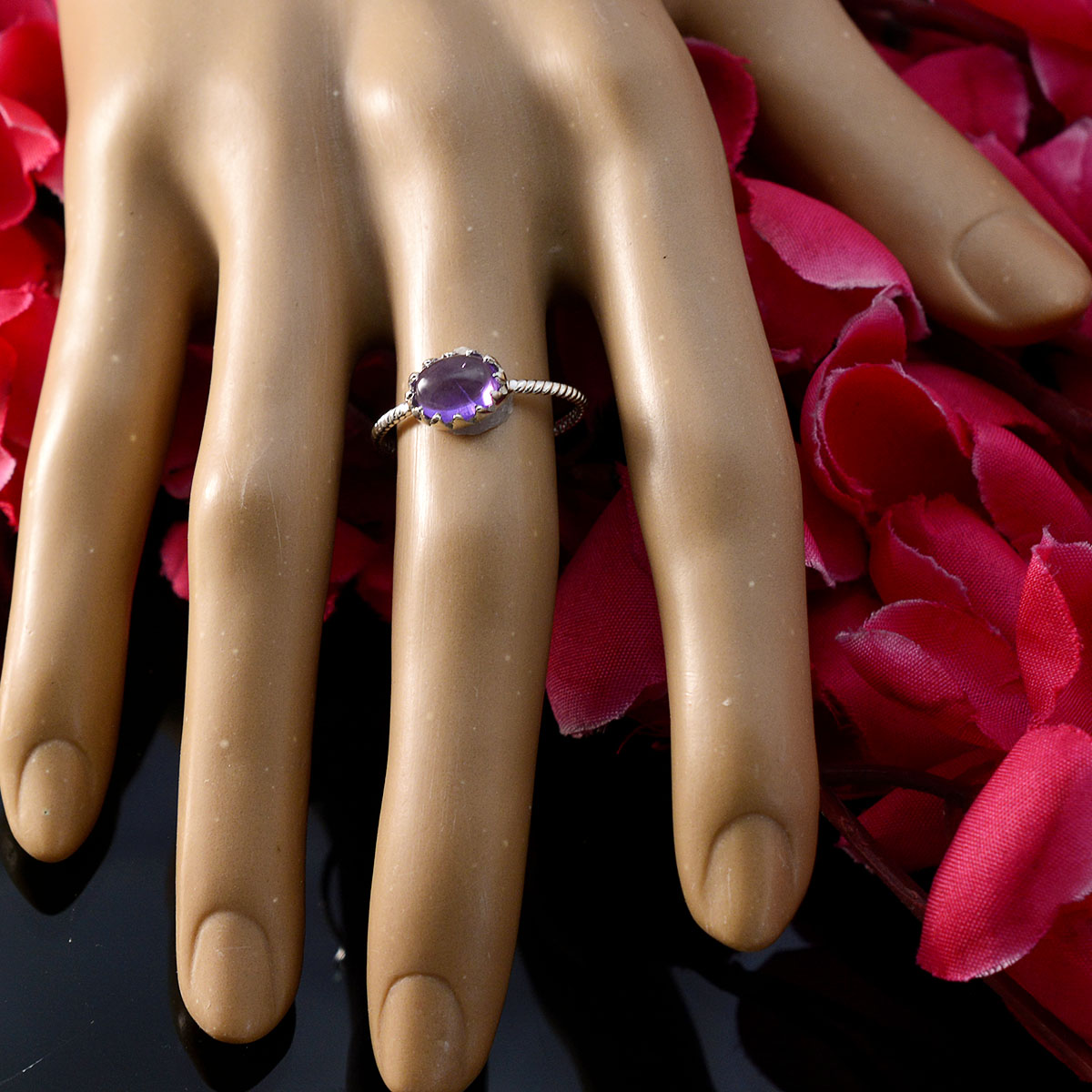 Yuna Purple Solitaire Ring in Sterling Silver Design