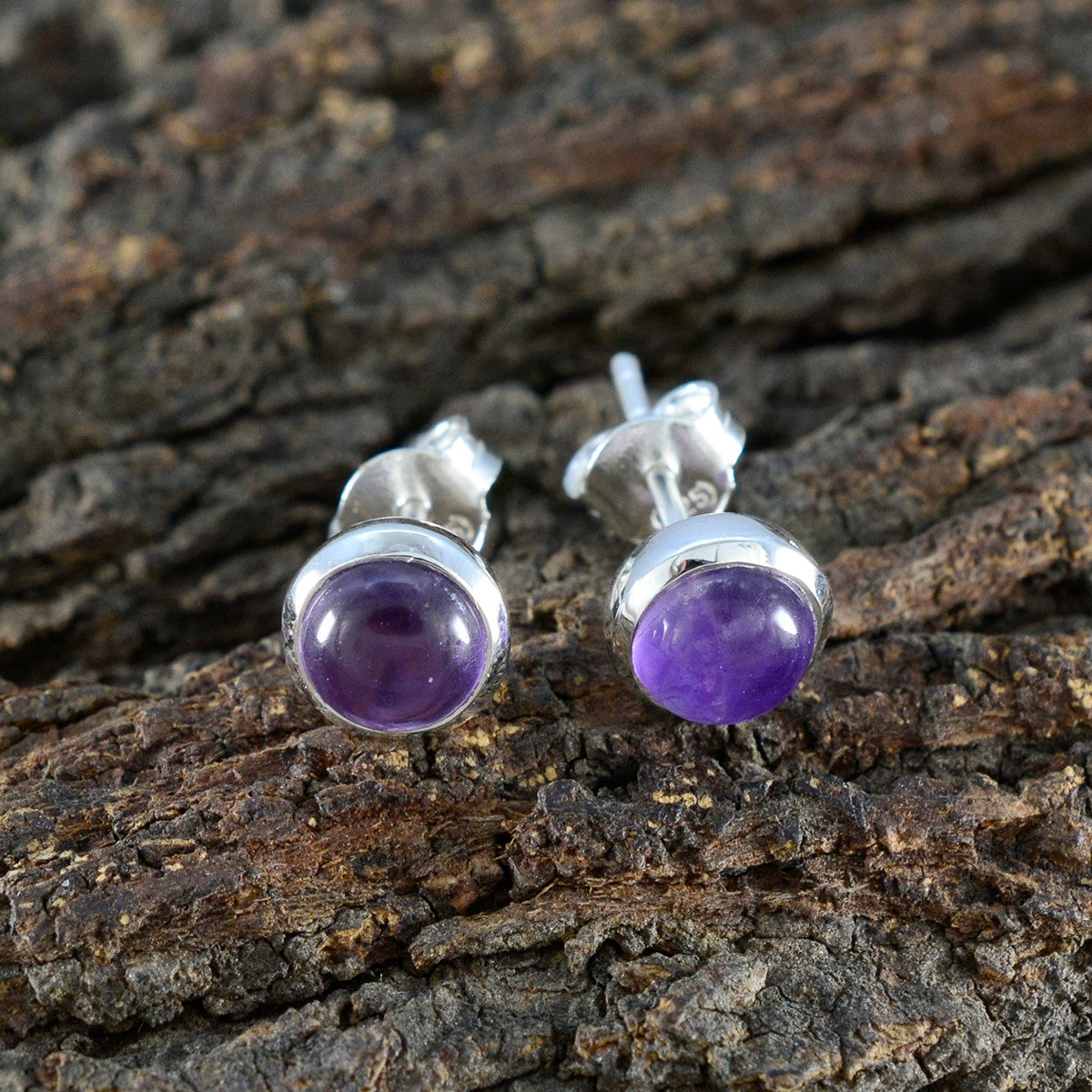 Mei Purple Solitaire Stud Earrings for Everyday Glam