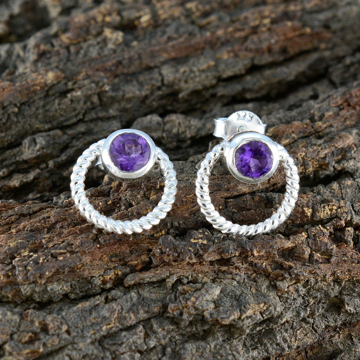 Mei Purple Solitaire Stud Earrings for Everyday Glam