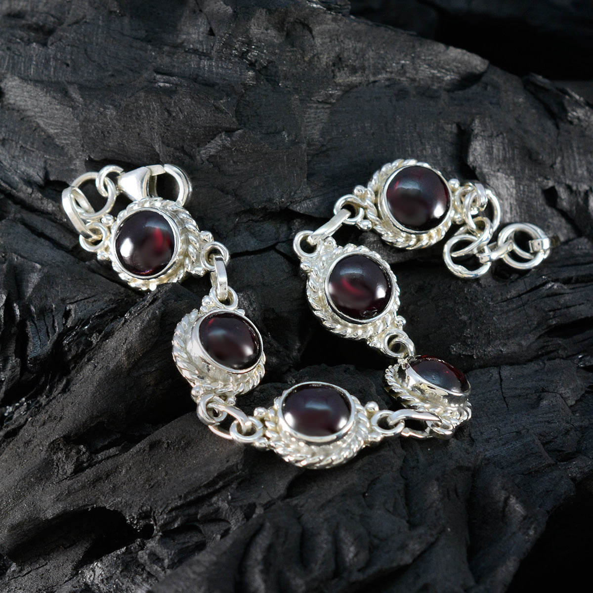 Hazel Red Links Bracelet Online - Elegant Fashion Jewelry