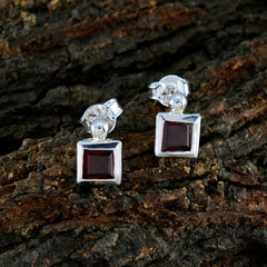 Xiu Red Solitaire Stud Earrings for Everyday Glam