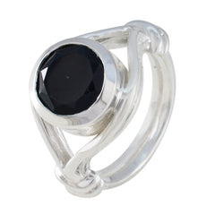 Saanvi Romantic Black Solitaire Ring